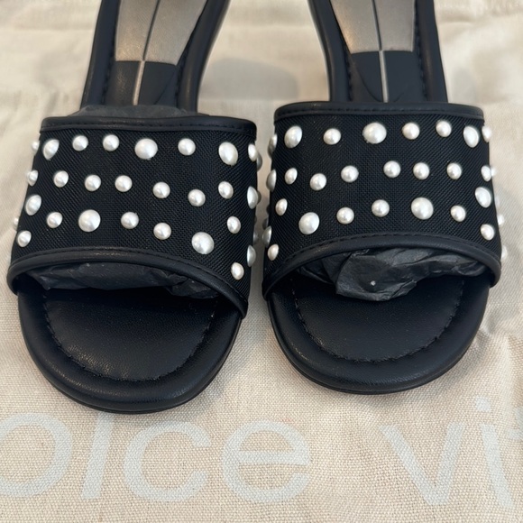 Dolce Vita Meeza Imitation Pearl Sandal. Ladies 7.5 - Picture 9 of 15